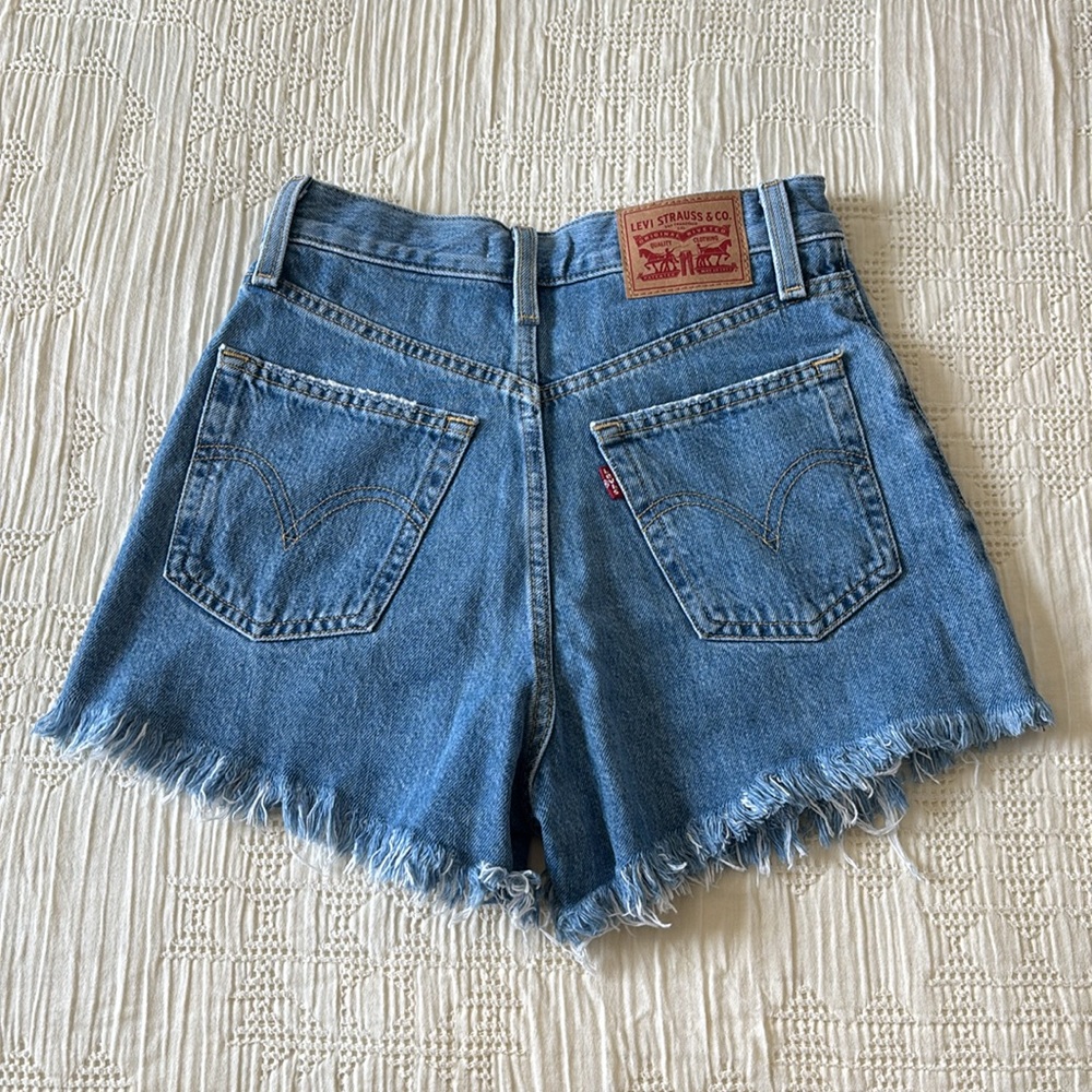 Levi’s shorts